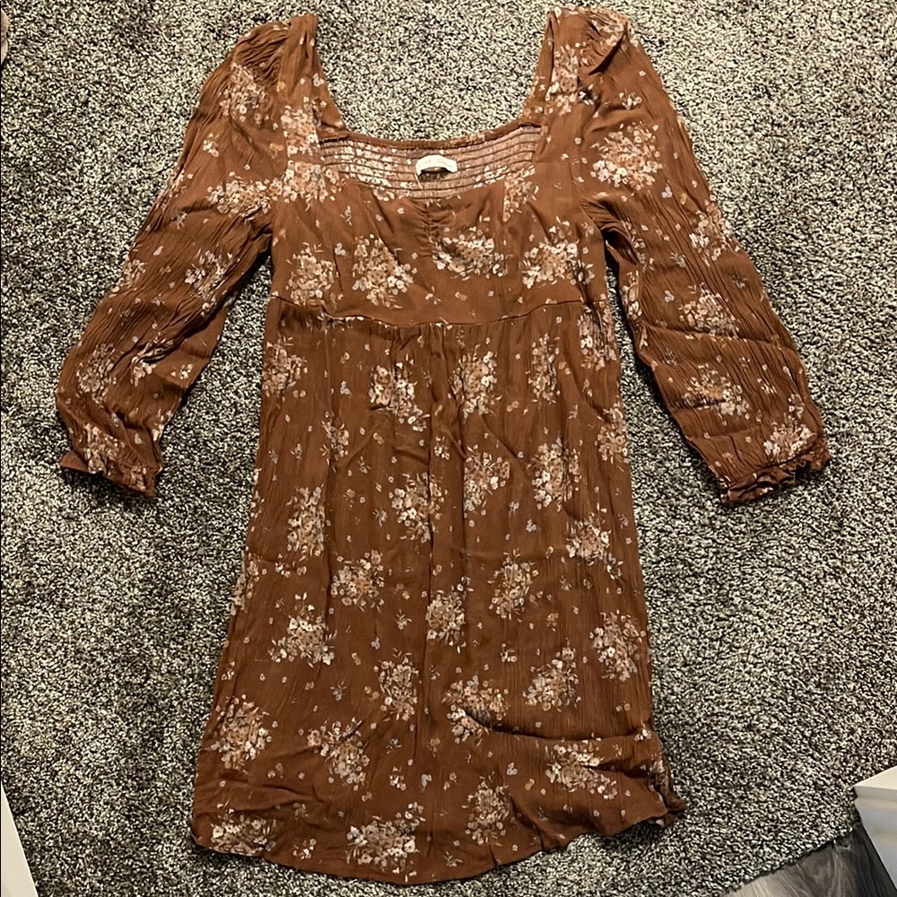 Be Cool women’s Brown long sleeve short dress.